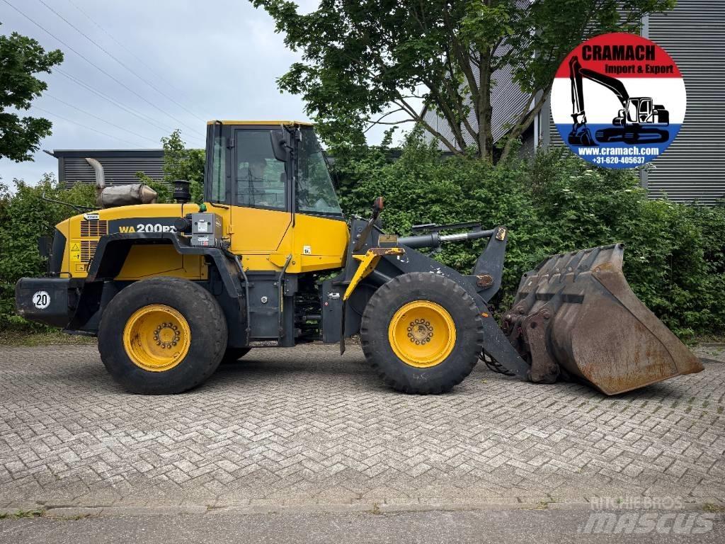 Komatsu WA 200 PZ-6 Chargeuse sur pneus