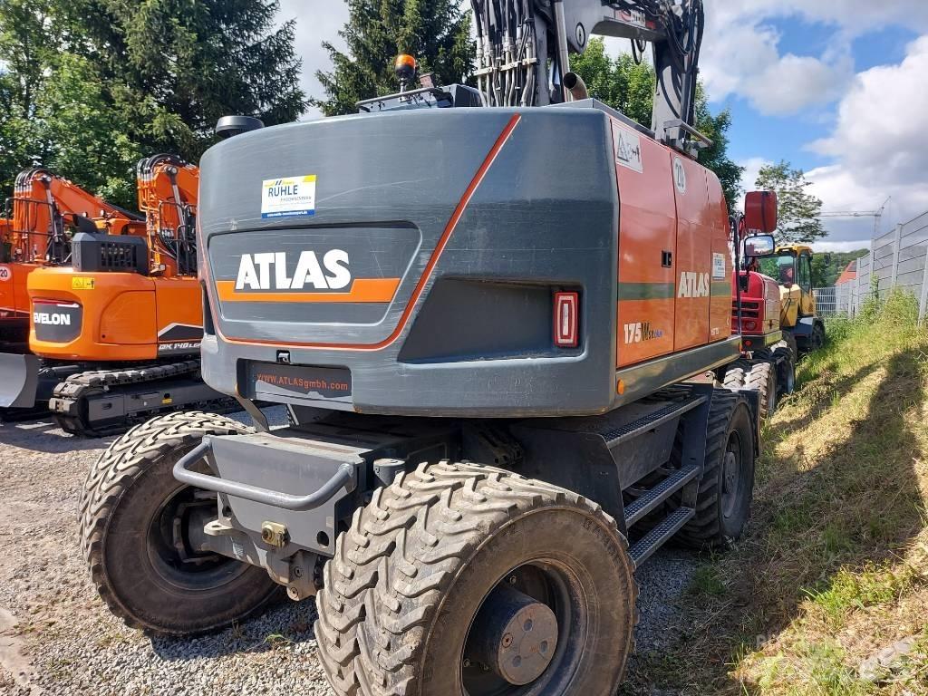 Atlas 175 WSR Pelle sur pneus