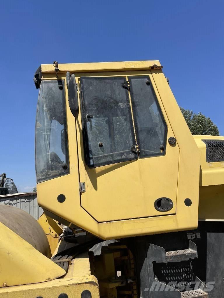 Bomag 226-4 Rouleaux monocylindre