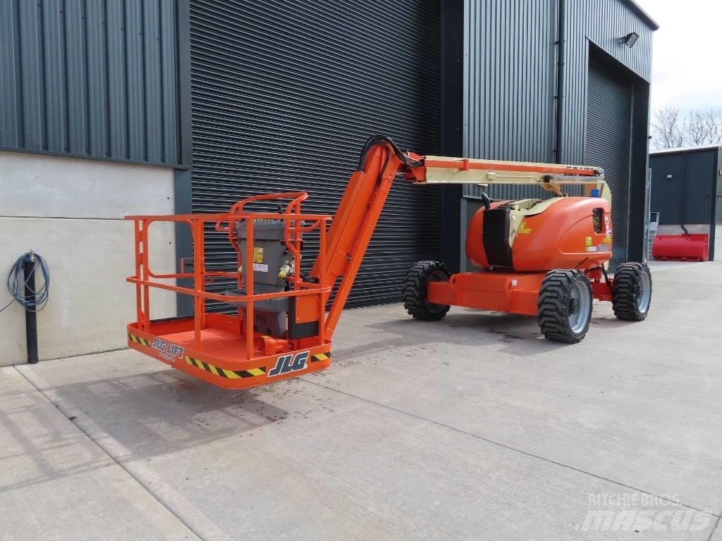 JLG 600 AJ Nacelles articulées