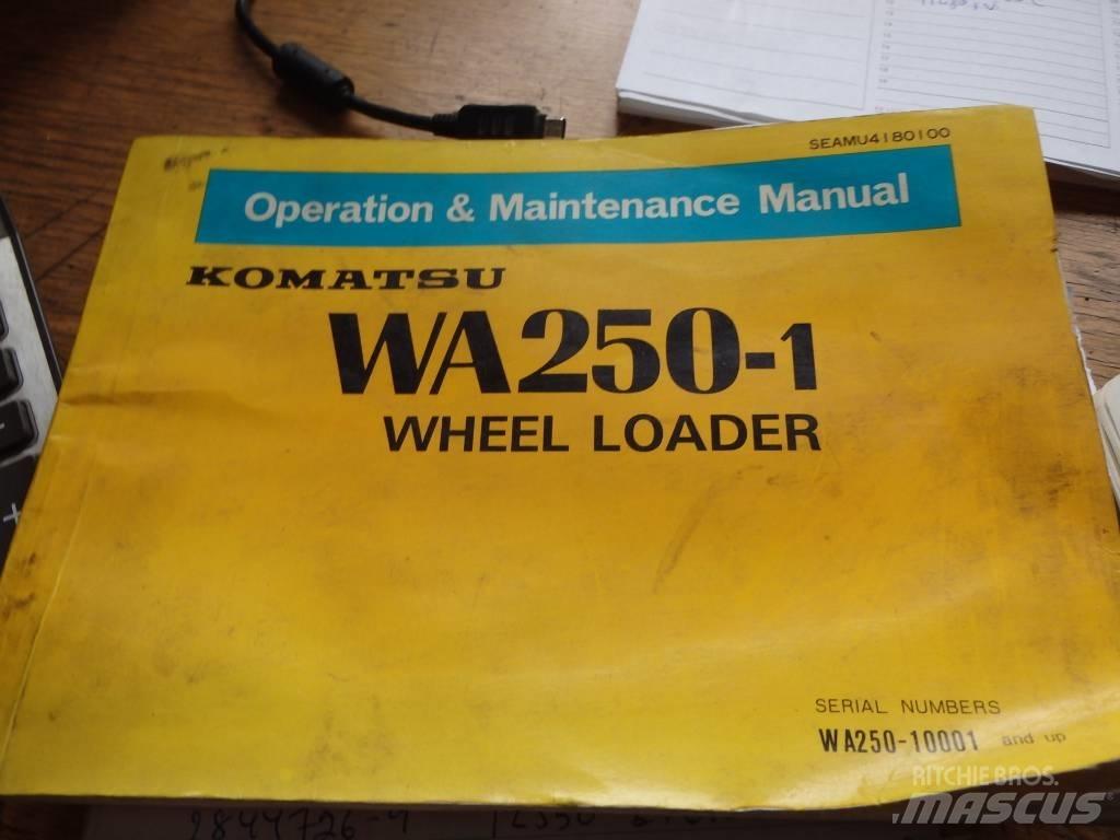 Komatsu WA 250-1 Chargeuse sur pneus