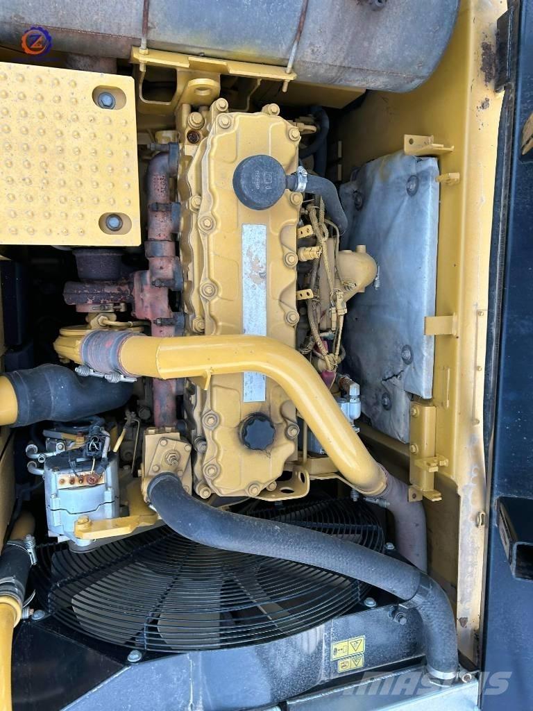 CAT 326 D Pelle sur chenilles