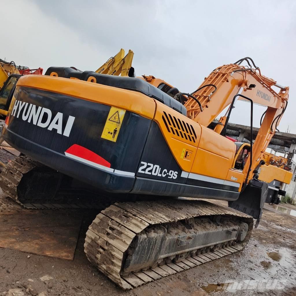 Hyundai 220 LC -9S Pelle sur chenilles