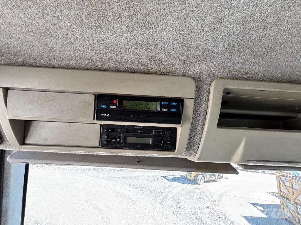 Iveco 180E 28 Camion benne