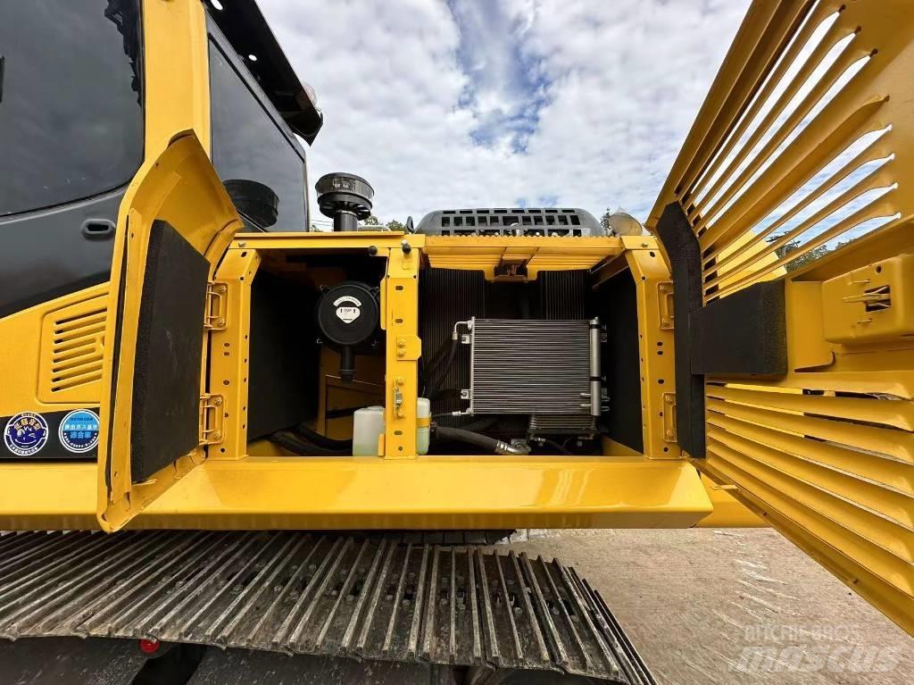 Komatsu PC 220 Pelle sur chenilles