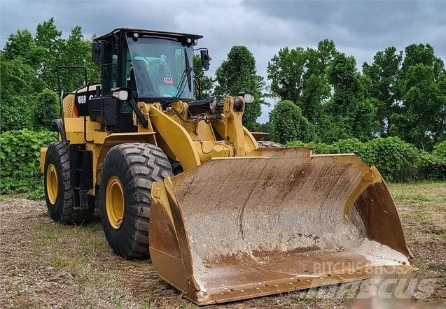 CAT 966M Chargeuse sur pneus