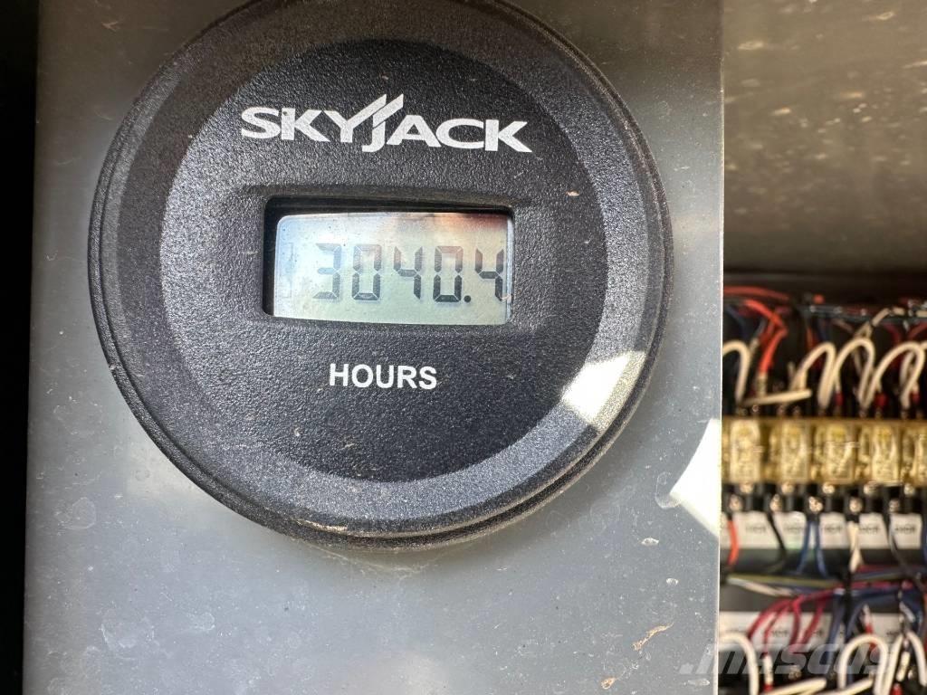 SkyJack SJ 8841 RT Nacelle ciseaux