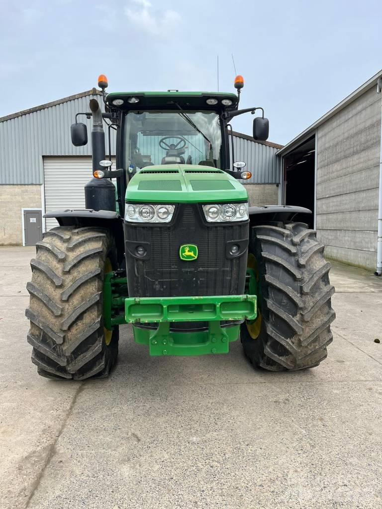 John Deere 8270 R Tracteur