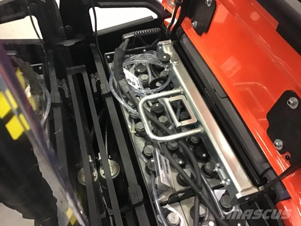 Toyota / BT SPE 140 L Gerbeur accompagnant