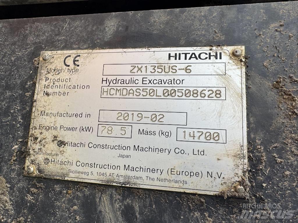 Hitachi ZX 135 US-6 Pelle sur chenilles