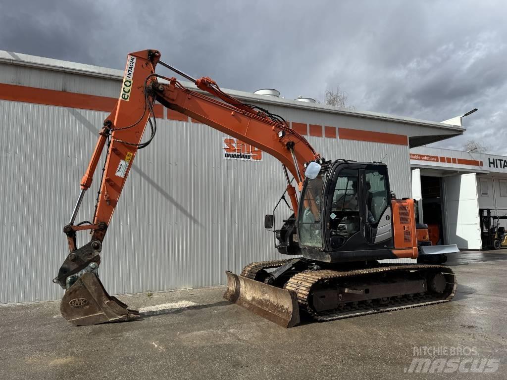 Hitachi ZX 135 US-6 Pelle sur chenilles