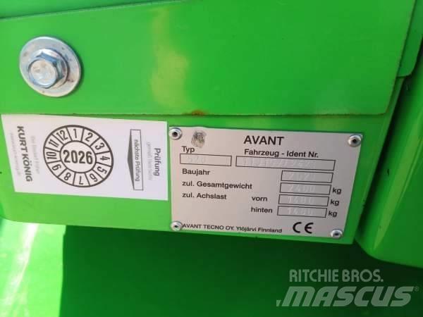 Avant 528 Chargeuse compacte