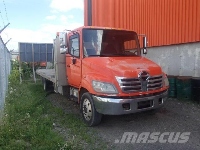 Hino 185 Camion plateau