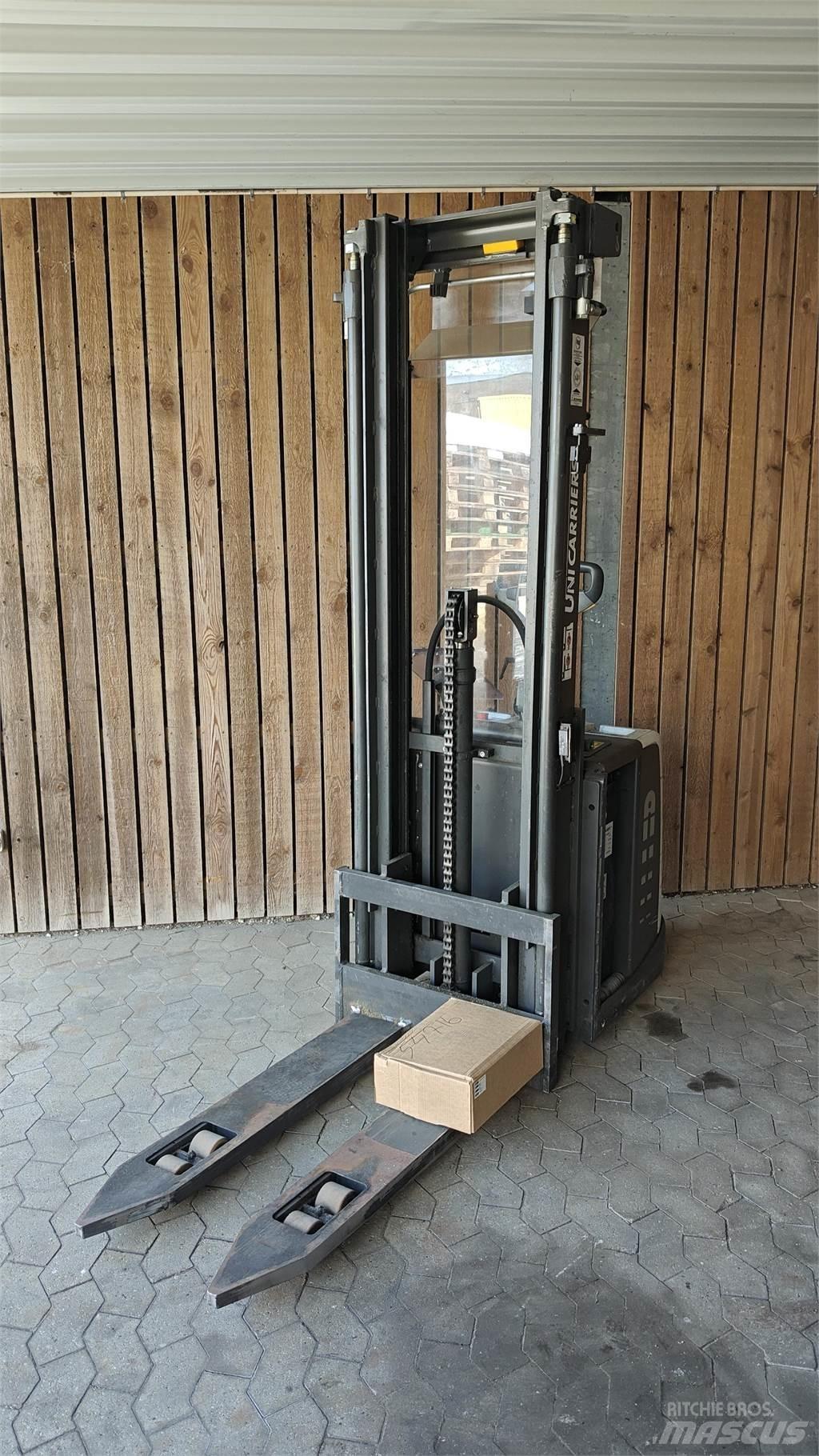 Atlet PSP160 Transpalette accompagnant porté debout