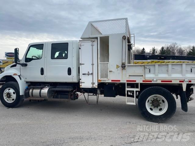 International MV 607 Camion benne