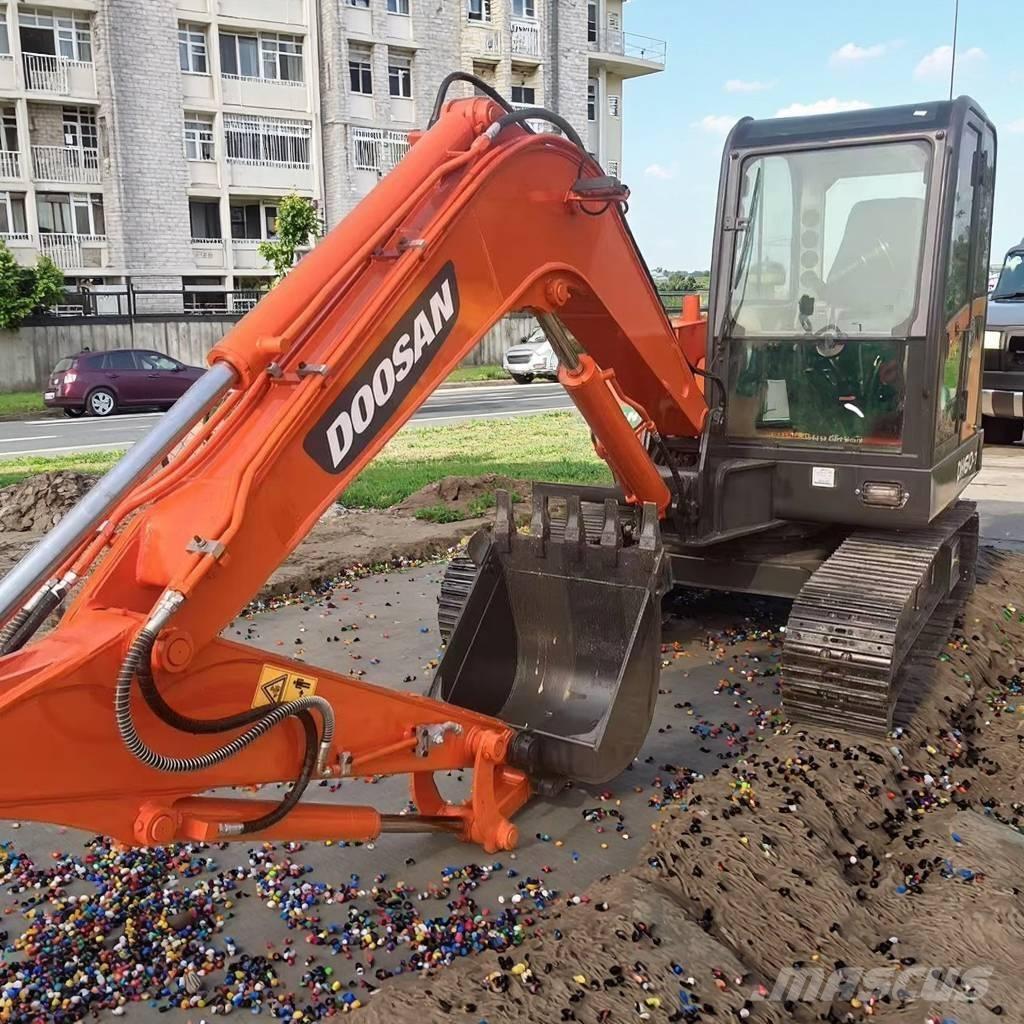 Doosan DH 60 Mini pelle < 7t