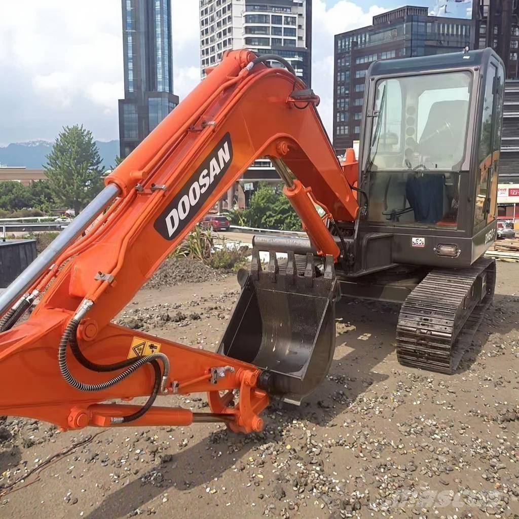 Doosan DH 60 Mini pelle < 7t