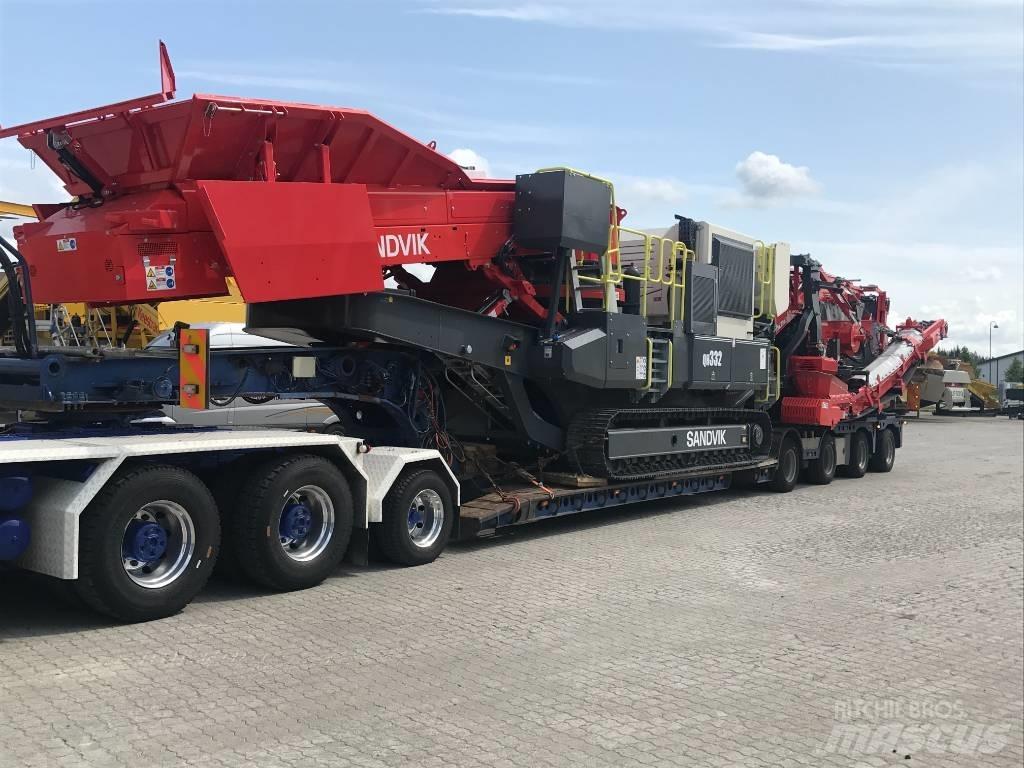 Sandvik QH 332 DDHS Concasseur mobile