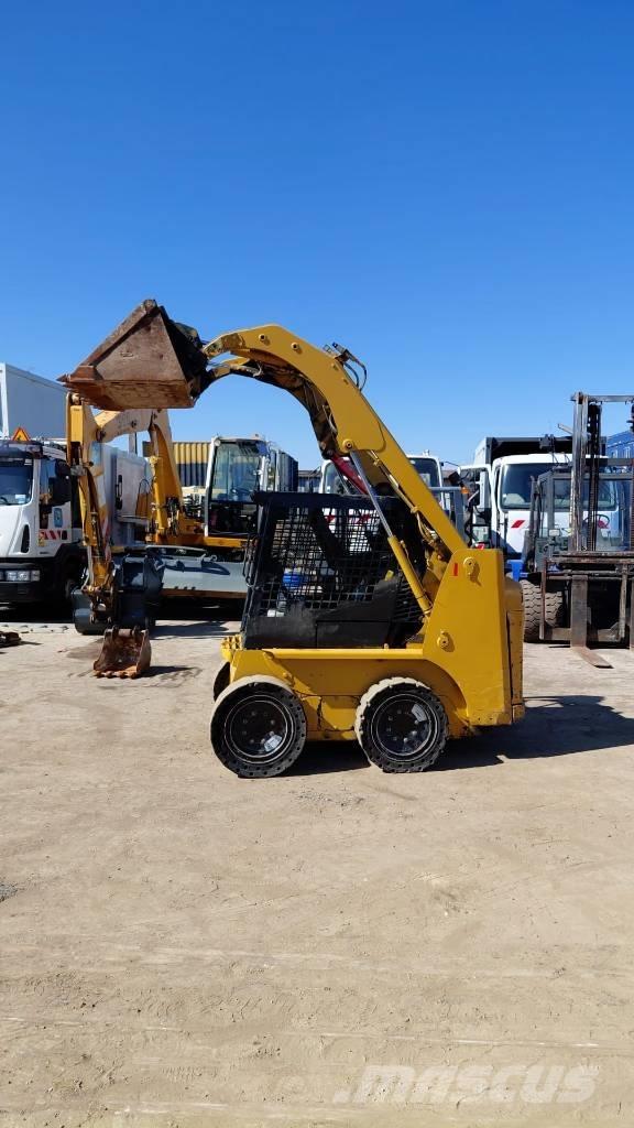 CAT 216 B Mini chargeuse