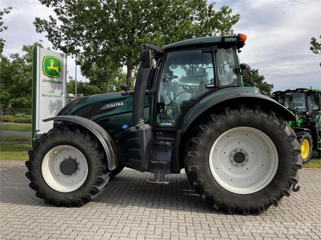 Valtra T174 Versu Tracteur