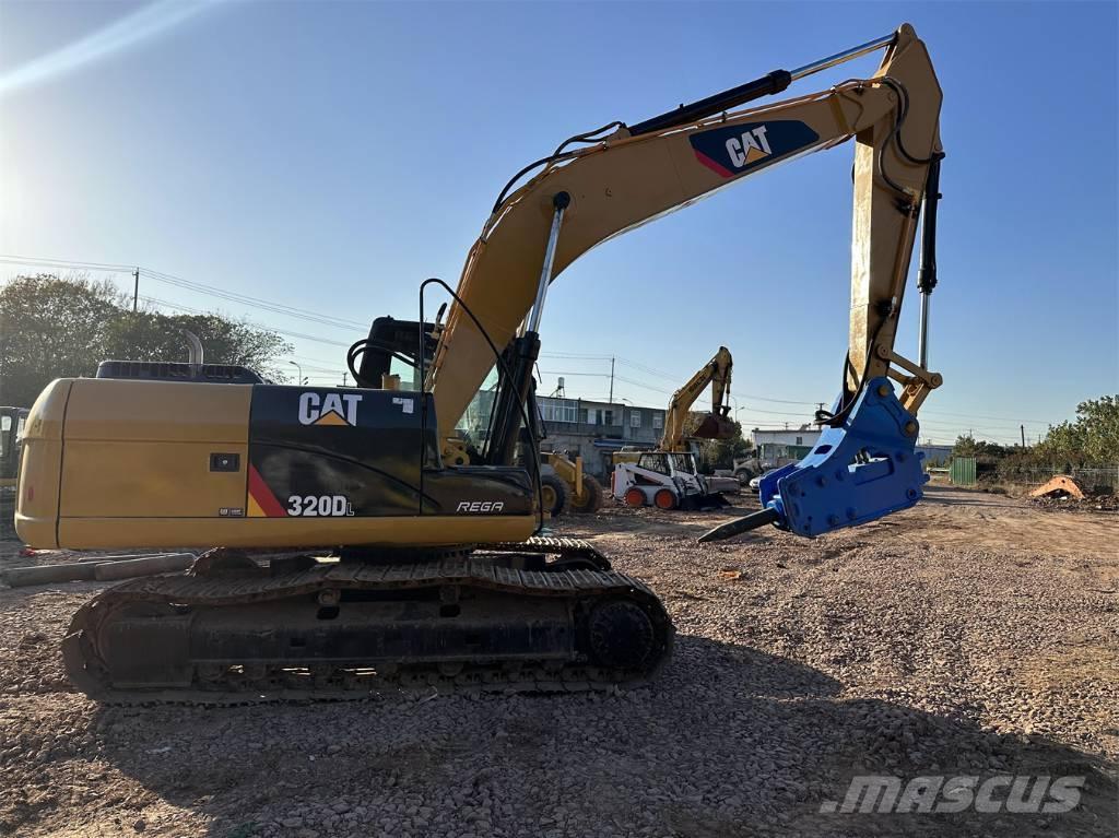 CAT 320D Pelle sur chenilles