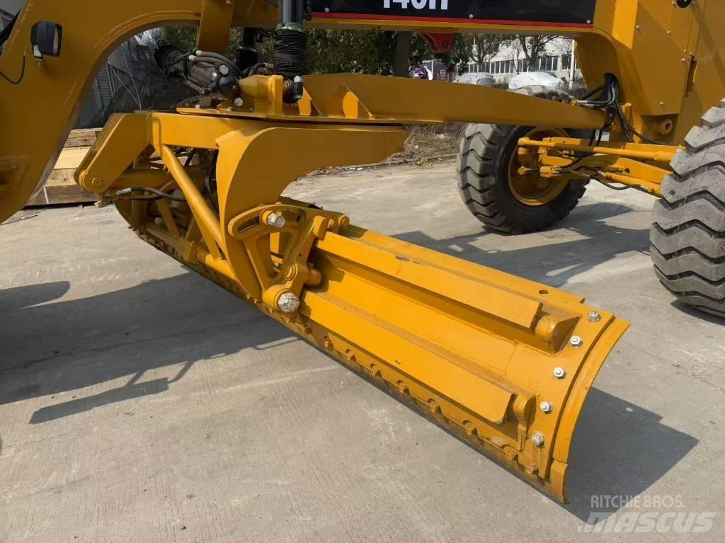 CAT 140H Niveleuse