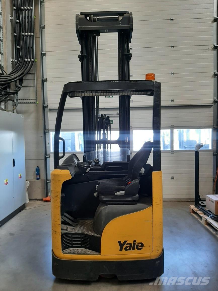 Yale MR14 Chariot à mât rétractable