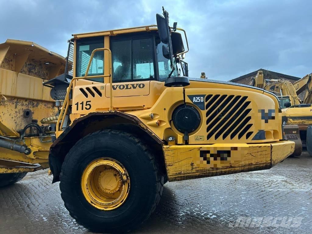 Volvo A 25 D Tombereau articulé