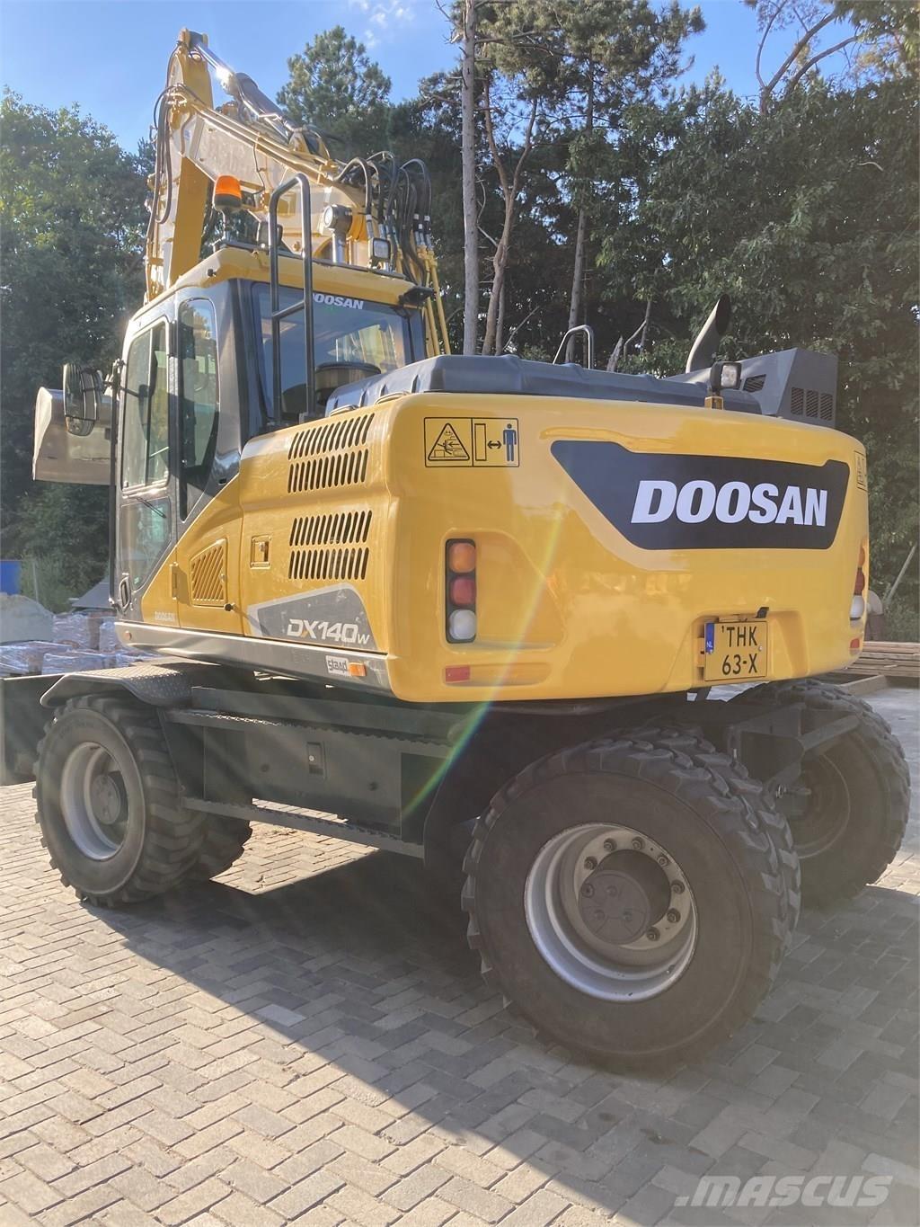 Doosan DX140W-5 Pelle sur pneus