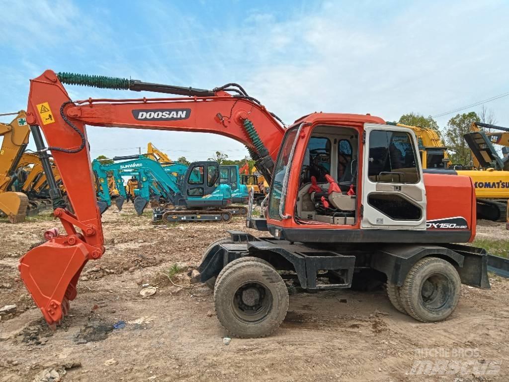 Doosan DH 150 W-7 Pelle sur chenilles