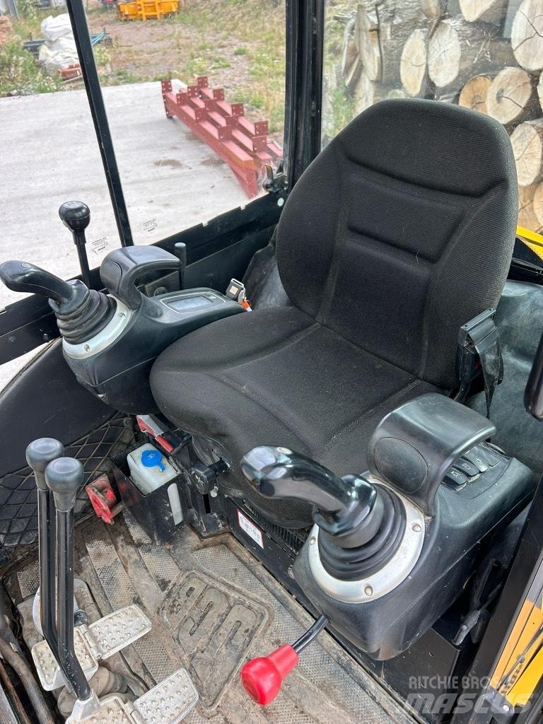 JCB 8026 CTS Mini pelle < 7t