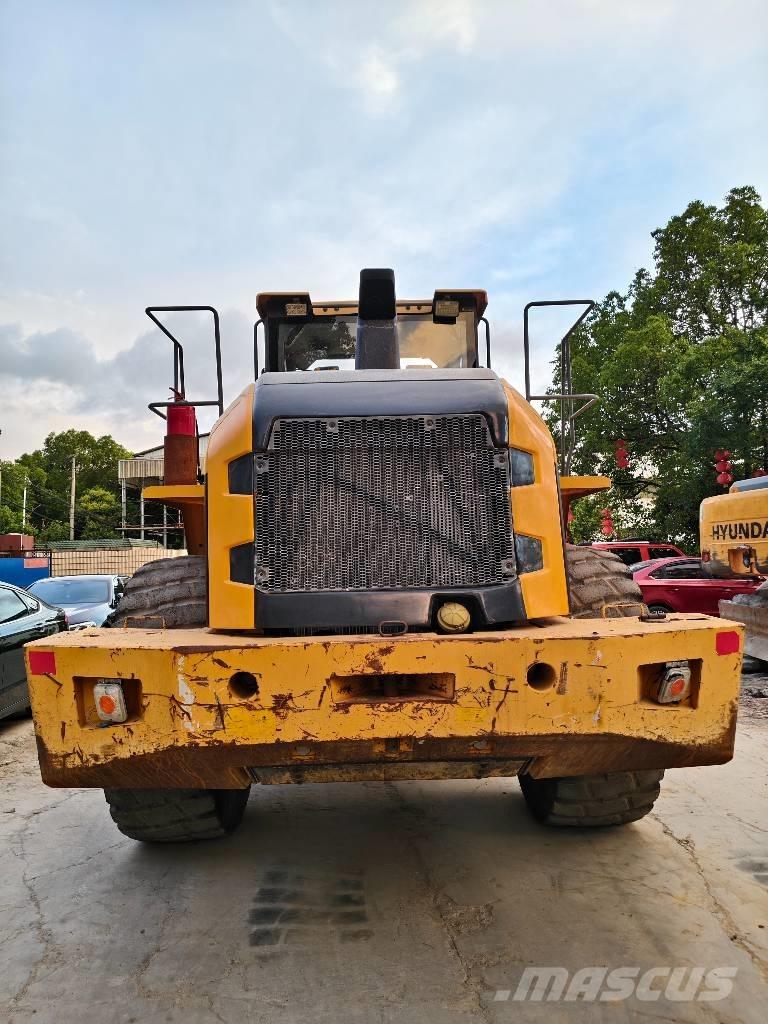 Volvo L 120 Chargeuse sur pneus