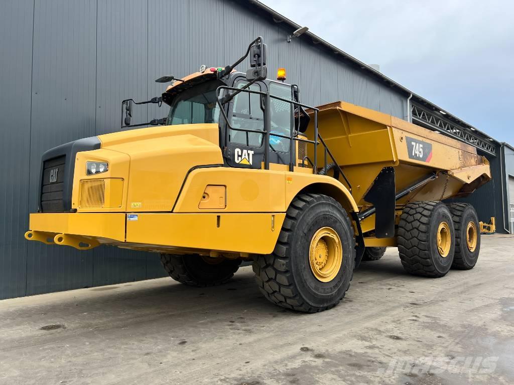 CAT 745 Tombereau articulé
