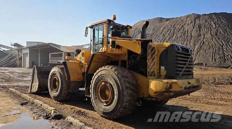 Volvo L 220 F Chargeuse sur pneus