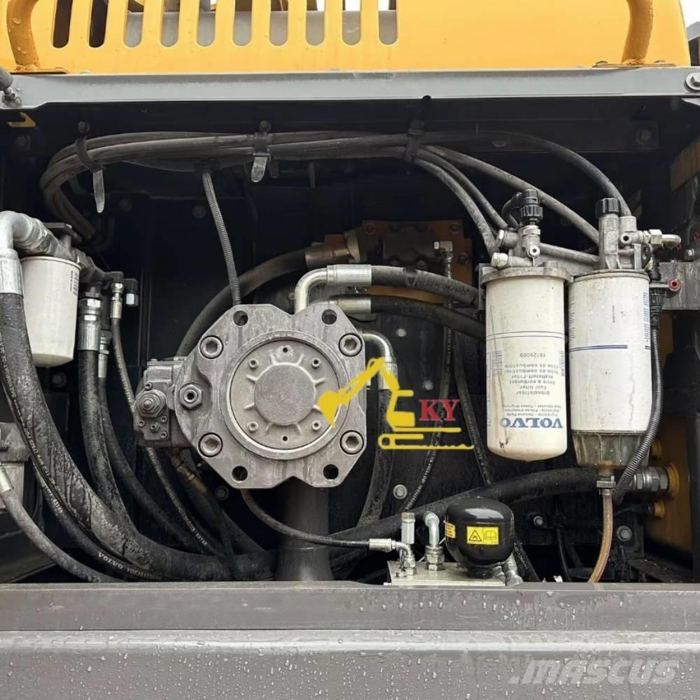 Volvo 380D Pelle sur chenilles