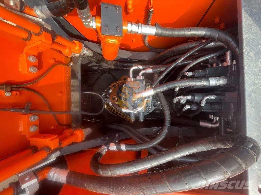 Doosan DX 300 Pelle sur chenilles