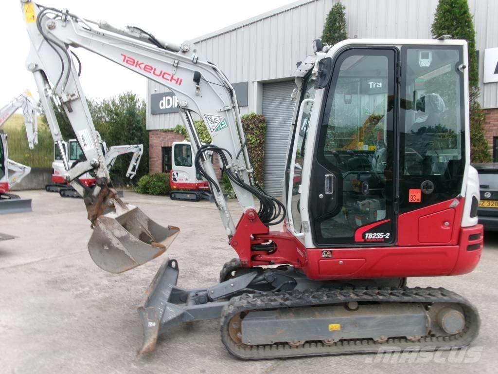 Takeuchi TB235-2 Mini pelle < 7t