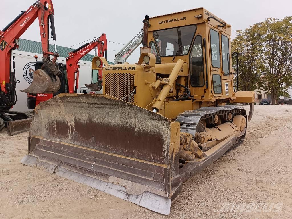 CAT D 5 B Bouteurs sur chenilles