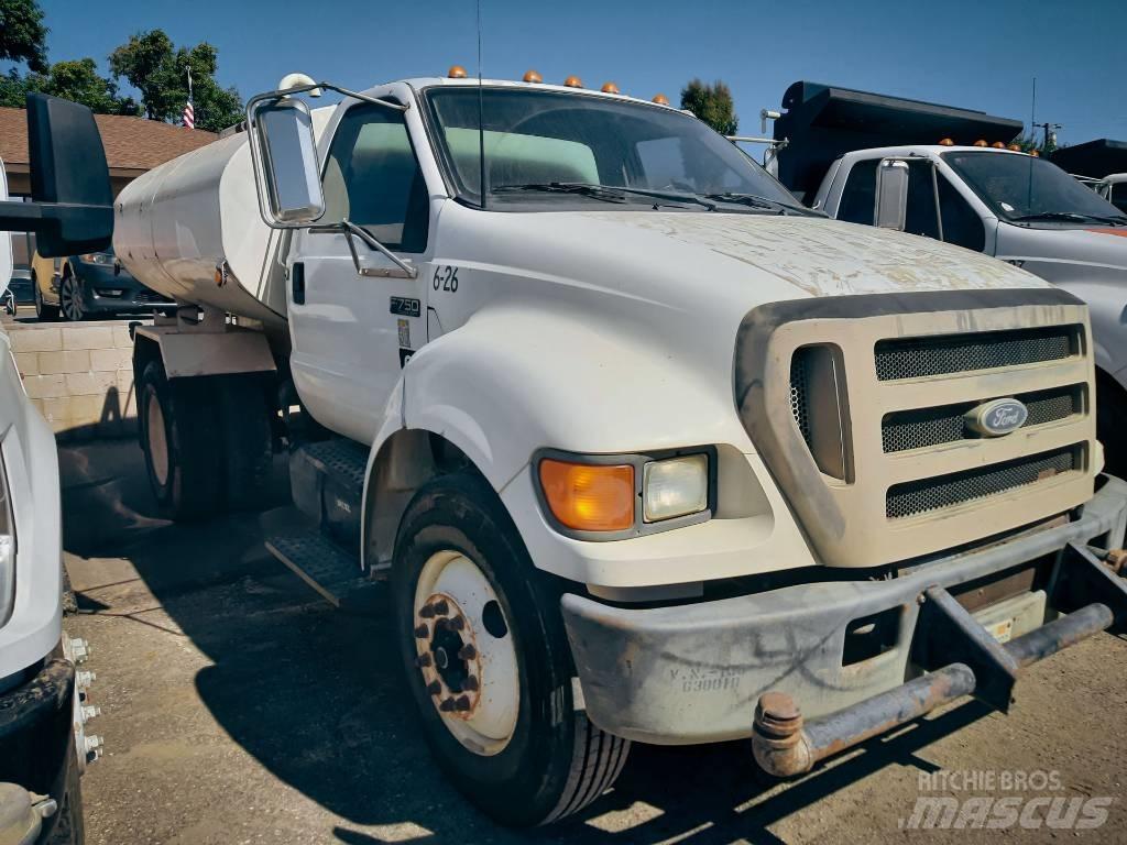 Ford F 750 XL SD Camion citerne à eau