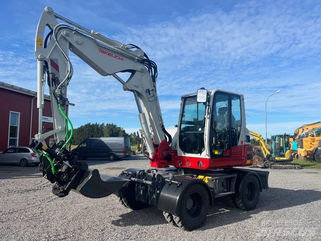 Takeuchi TB 395 W Pelle sur pneus