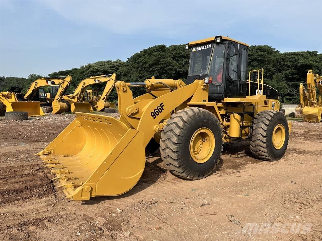 CAT 966F Chargeuse sur pneus