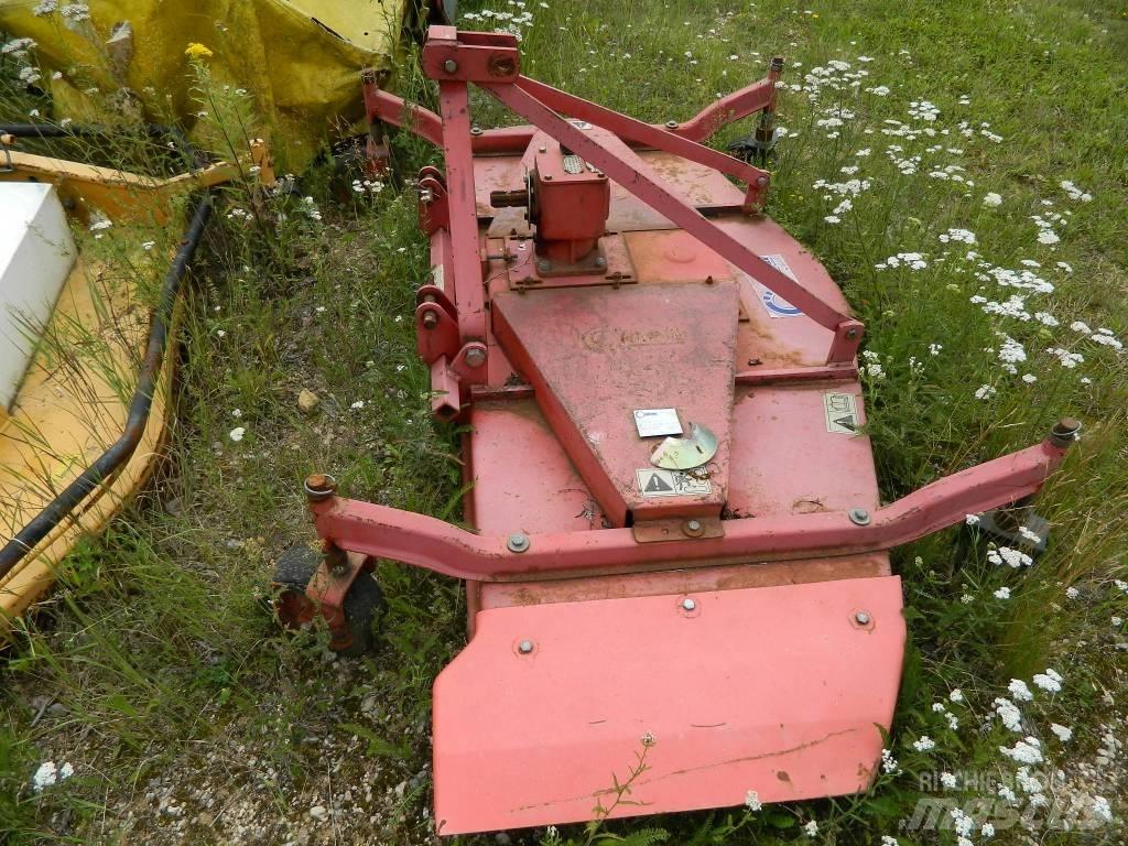 Caroni 1800 Faucheuse