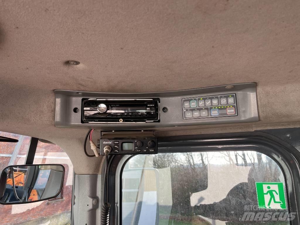 Doosan DL 250 15 Chargeuse sur pneus