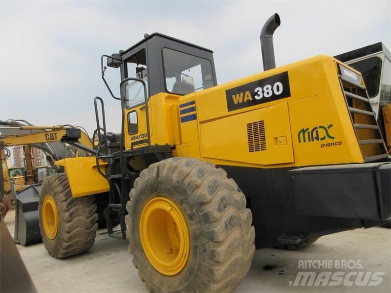 Komatsu WA 380 Chargeuse sur pneus