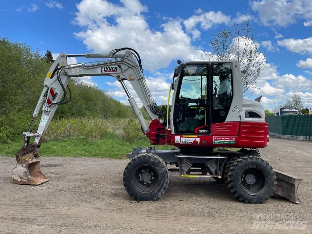Takeuchi TB 295 W Pelle sur pneus