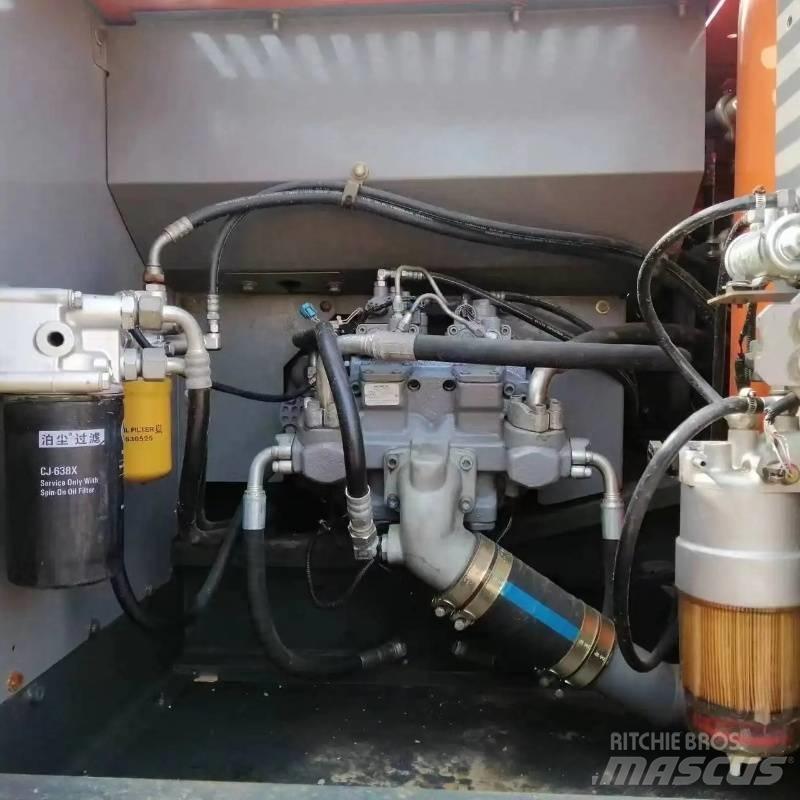 Hitachi ZX 240 Pelle sur chenilles