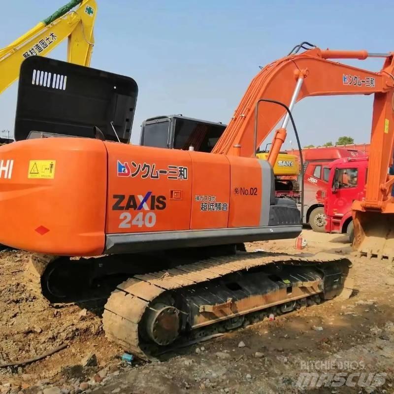 Hitachi ZX 240 Pelle sur chenilles