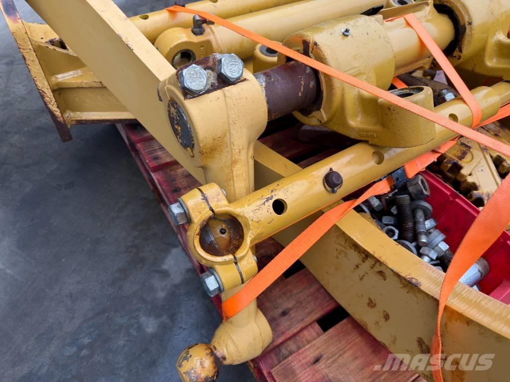 CAT 140H / 140M Scarificateur