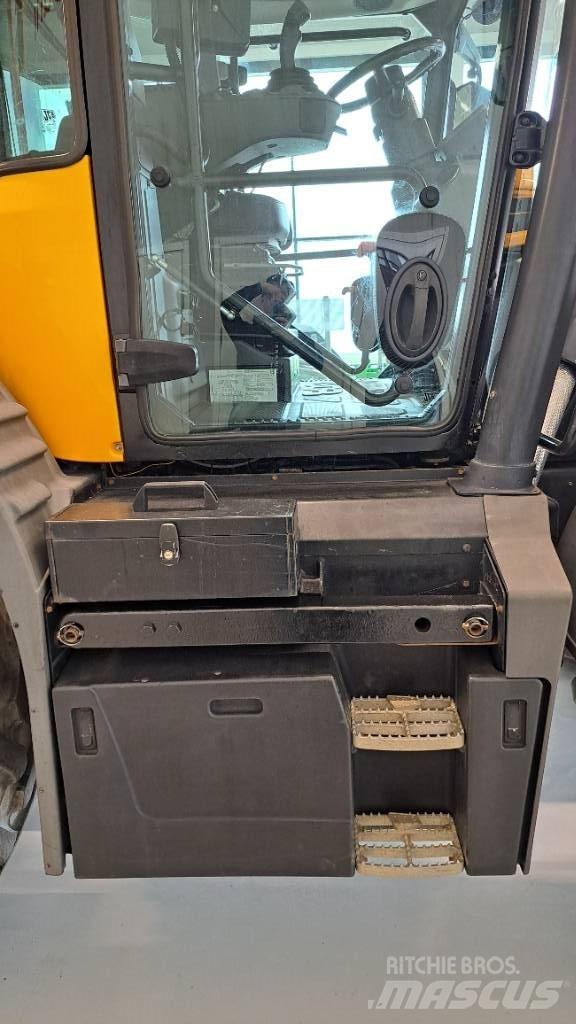 JCB Fastrac 4220 Tracteur
