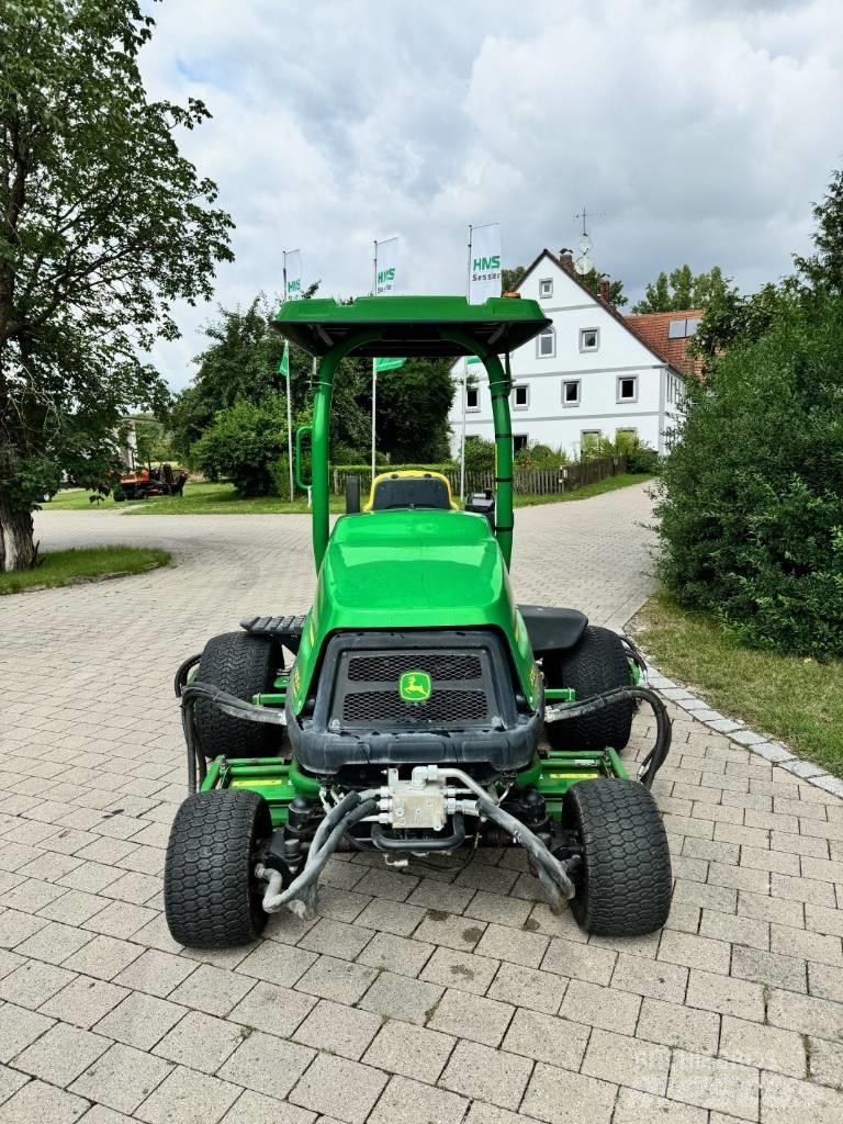 John Deere 8700 A Tondeuses pour fairway